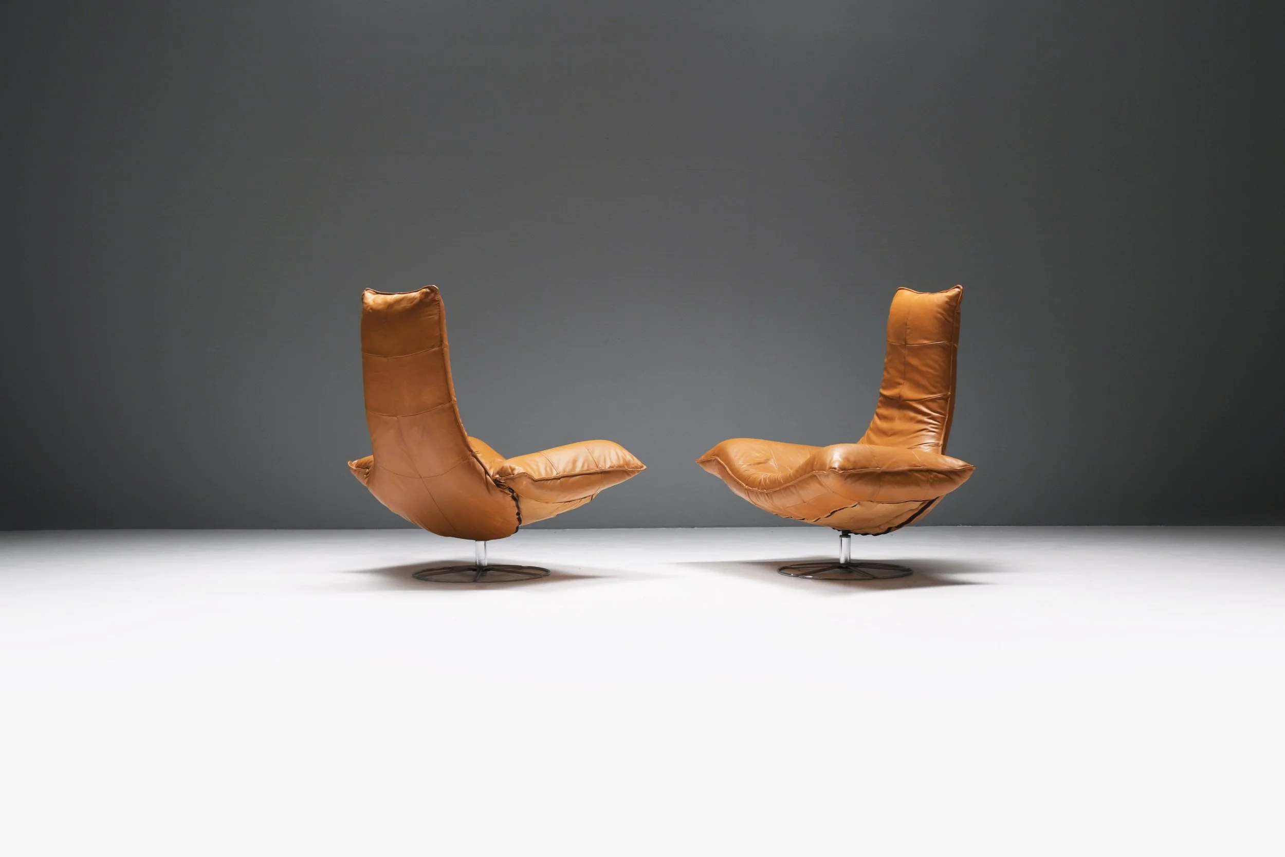 Wammes lounge chairs vintage cognac leather - Gerard Van Den Berg